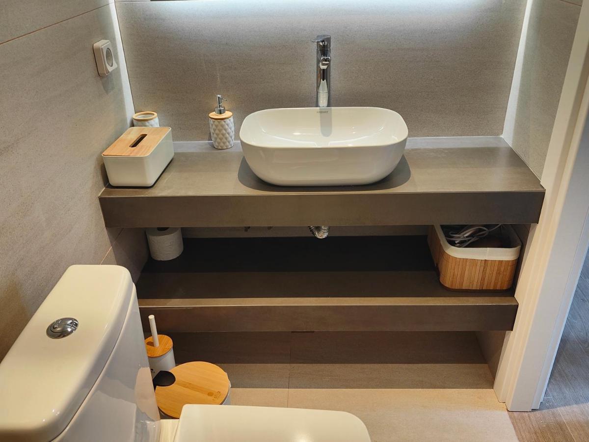 Litseli Apartment เอเธนส์ ภายนอก รูปภาพ