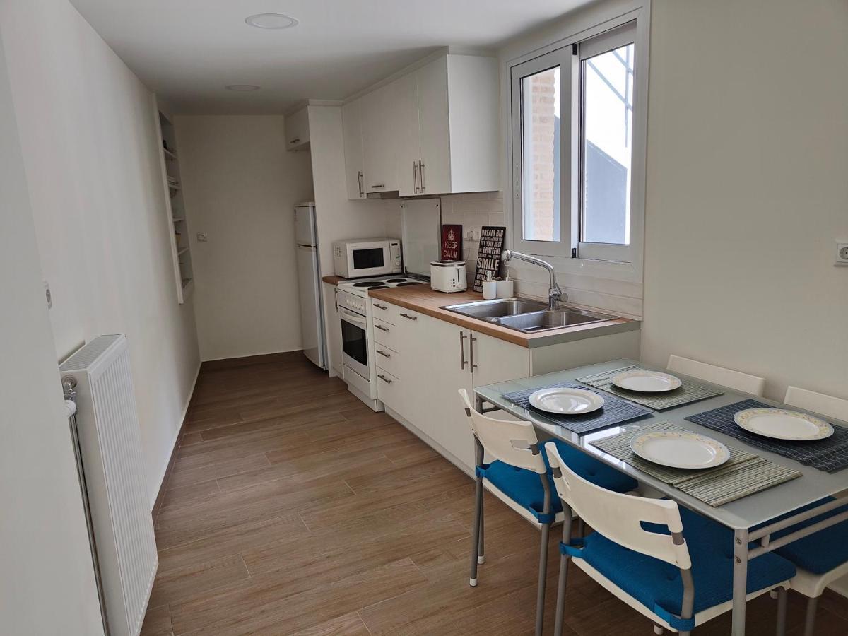 Litseli Apartment เอเธนส์ ภายนอก รูปภาพ